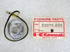 Buchse/Massehalter im Scheinwerfer Kawasaki  Neu.