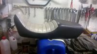 Sitzbank GPZ750/900R Kawasaki gebraucht.